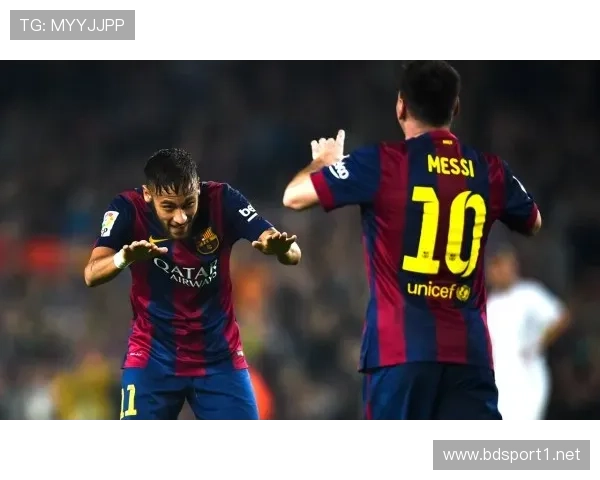 斯科拉里目睹小罗精彩进球瞬间激动不已表情丰富震撼全场 斯科拉里目睹小罗精彩进球瞬间激动不已表情丰富震撼全场