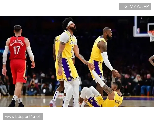 湖人再度迎战NBA强敌重现经典对决震撼赛场巅峰激烈瞬间战